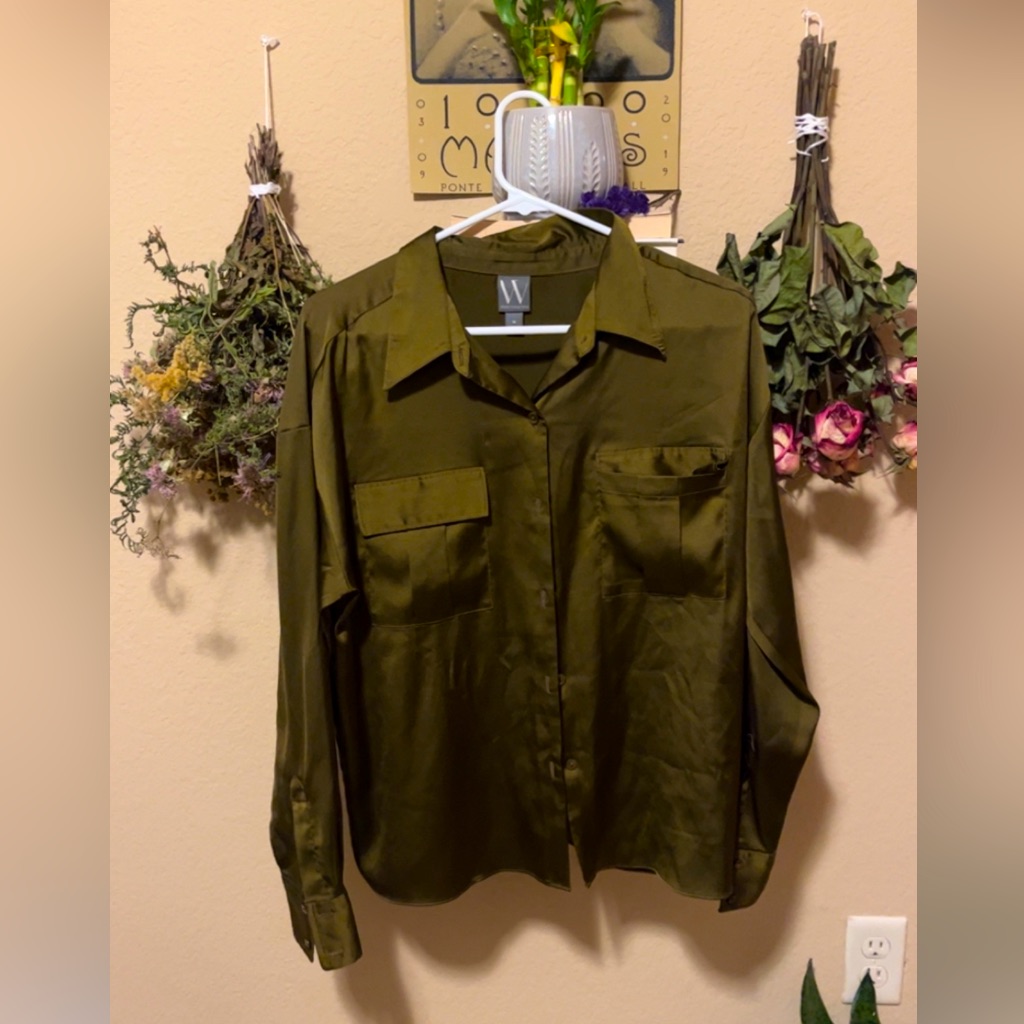 Medium. Green